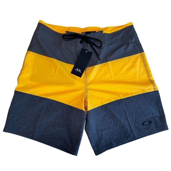 Oakley Performance Fit Ollie Block Board Shorts Swim Trunks Waist 31" - Picture 1 of 5